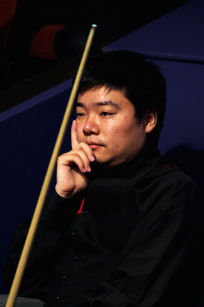 他还在防守 他还在防守