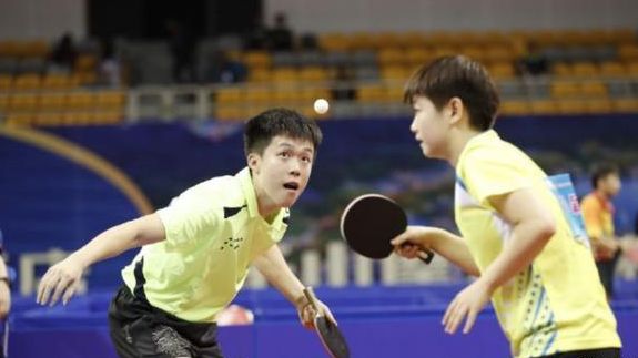 他们通过一 他们通过一